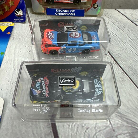 Lot of‎ 18 Assorted NASCARS, Winners Circle, Hot Wheels. N.I.P. - Picture 4 of 4
